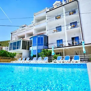 https://hotel-bavaria.hotels-in-trogir.com